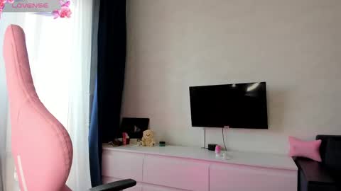 Adele online show from 25, 2, 2025