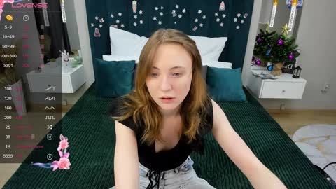 Snapshot of adelina_cowell chatting on 30, 12, 2024 Adelina online show from 30, 12, 2024