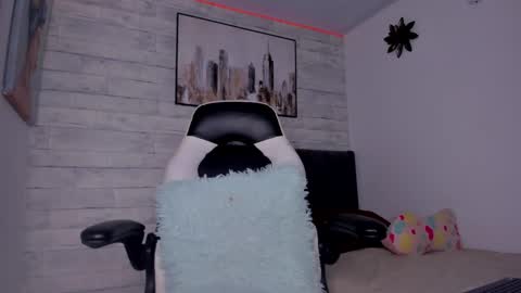 Snapshot of adeline_hill1 chatting on 6, 3, 2025 Adeline online show from 6, 3, 2025