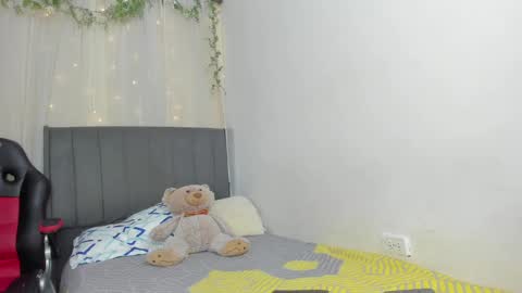 Snapshot of adeline_hill1 chatting on 12, 3, 2025 Adeline online show from 12, 3, 2025