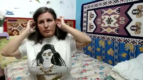 Larisa online show from 12, 10, 2025