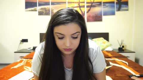 Adellineee online show from 7, 2, 2025