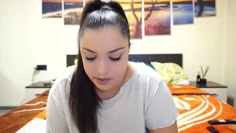 Adellineee online show from 10, 2, 2025