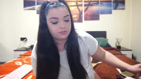 Adellineee online show from 21, 2, 2025