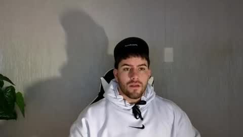 Snapshot of ades_lowe chatting on 26, 9, 2025 Ades online show from 26, 9, 2025