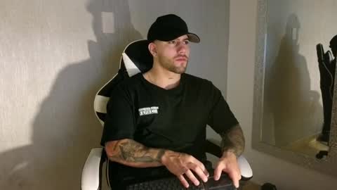 Snapshot of ades_lowe chatting on 27, 9, 2025 Ades online show from 27, 9, 2025