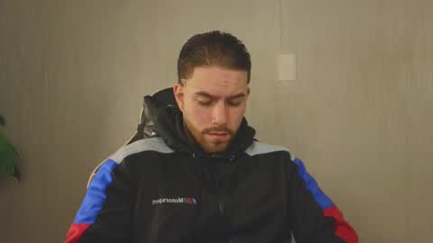 Snapshot of ades_lowe chatting on 25, 10, 2025 Ades online show from 25, 10, 2025