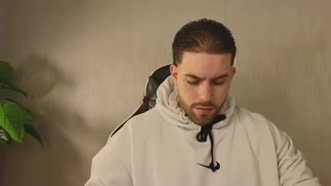 Snapshot of ades_lowe chatting on 8, 11, 2025 Ades online show from 8, 11, 2025