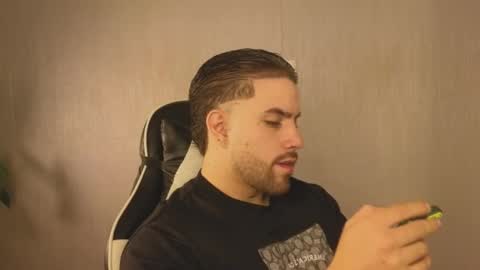 Snapshot of ades_lowe chatting on 9, 11, 2025 Ades online show from 9, 11, 2025