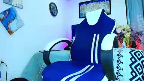 Snapshot of adil_aminn chatting on 9, 4, 2026 DALIL ADIL AMIN online show from 9, 4, 2026
