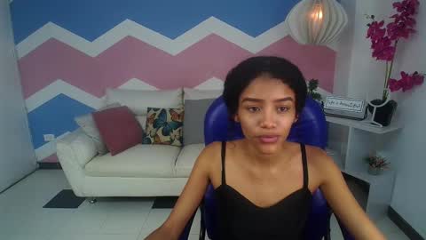 Snapshot of adisson_petite1 chatting on 12, 10, 2025 adisson_petite1 online show from 12, 10, 2025