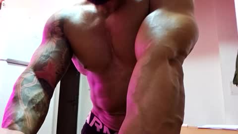 Adonis online show from 8, 10, 2025