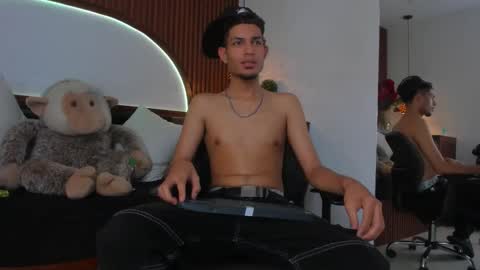 adonis_wb online show from 14, 12, 2025