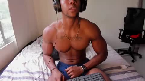 Snapshot of adonisknigh chatting on 8, 9, 2025 Adonis Knight  online show from 8, 9, 2025