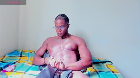 Snapshot of adonisknigh chatting on 19, 9, 2025 Adonis Knight  online show from 19, 9, 2025