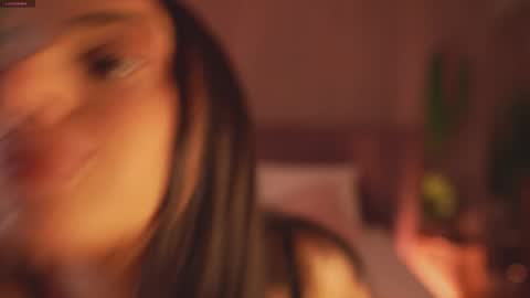 adoracortes online show from 18, 11, 2025