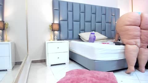 ANDREA PEREZ online show from 28, 1, 2025