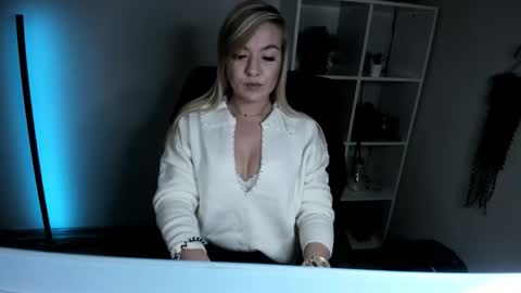 AdrenalinLaura online show from 14, 11, 2025