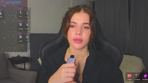 Snapshot of adri_dream chatting on 8, 10, 2025 Adriana online show from 8, 10, 2025