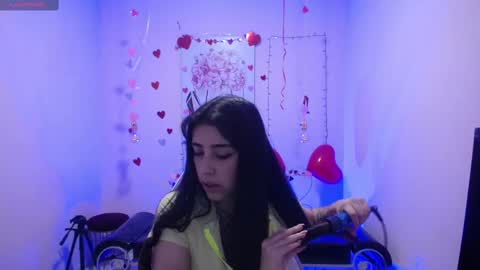 Adri  online show from 24, 2, 2025