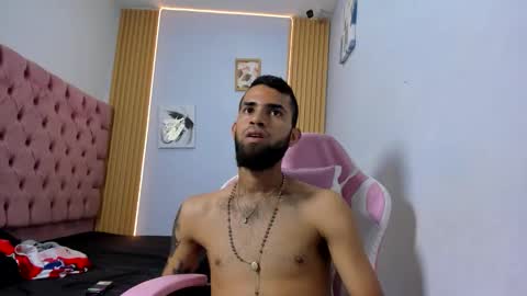 adri_sexboy229 online show from 8, 10, 2025