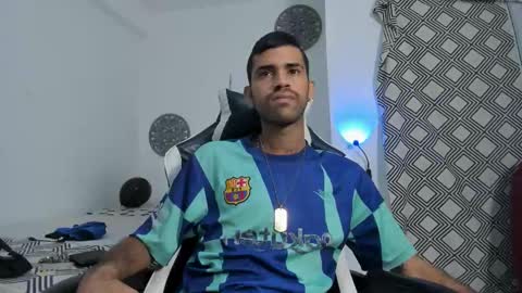 adri_sexboy229 online show from 17, 10, 2025