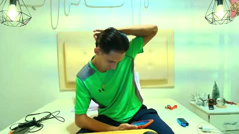 Snapshot of adrian_aa_21 chatting on 18, 3, 2026 adrian_aa_21 online show from 18, 3, 2026