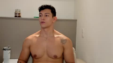 Snapshot of adrian_del_mar chatting on 5, 7, 2026 Adrian del Mar online show from 5, 7, 2026