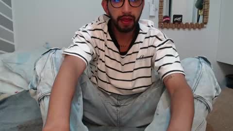 Snapshot of adrian_falcon chatting on 6, 5, 2026 Adrian Falcon online show from 6, 5, 2026