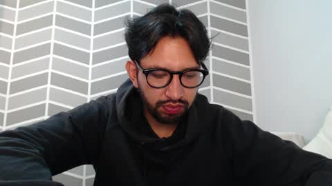Snapshot of adrian_falcon chatting on 11, 5, 2026 Adrian Falcon online show from 11, 5, 2026