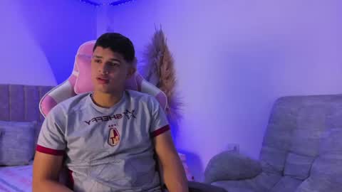 ADRIAN online show from 4, 6, 2026