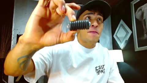 Snapshot of adrian_rae chatting on 19, 12, 2024   online show from 19, 12, 2024