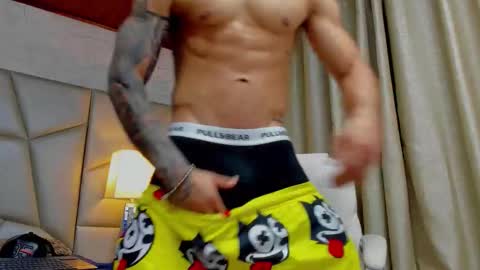   online show from 15, 11, 2025