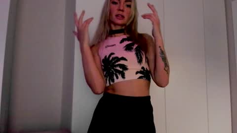 Snapshot of adriana_coy_ chatting on 6, 12, 2024 Adriana online show from 6, 12, 2024