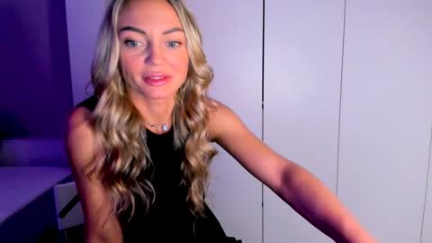 Adriana online show from 25, 12, 2024