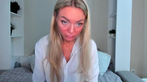 Snapshot of adriana_coy_ chatting on 17, 1, 2025 Adriana online show from 17, 1, 2025