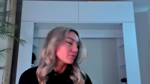 Snapshot of adriana_coy_ chatting on 22, 1, 2025 Adriana online show from 22, 1, 2025