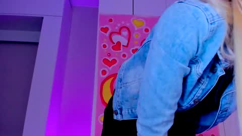 Snapshot of adriana_coy_ chatting on 14, 2, 2025 Adriana online show from 14, 2, 2025