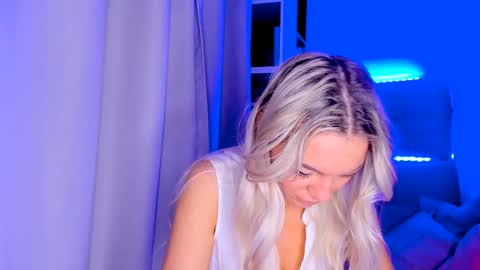 Snapshot of adriana_coy_ chatting on 27, 2, 2025 Adriana online show from 27, 2, 2025