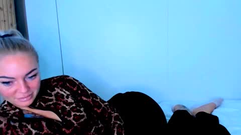 Snapshot of adriana_coy_ chatting on 26, 9, 2025 Adriana online show from 26, 9, 2025