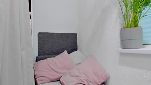 Snapshot of adriana_coy_ chatting on 2, 12, 2025 Adriana online show from 2, 12, 2025