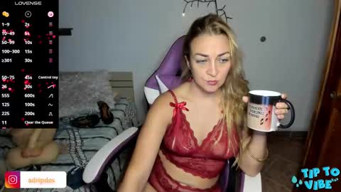 Snapshot of adrianapdes chatting on 3, 2, 2026 Adriana Paredes online show from 3, 2, 2026