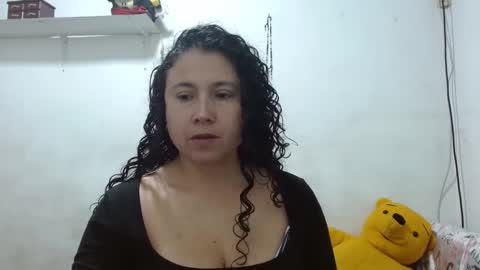 Adriana Tellez online show from 3, 10, 2025
