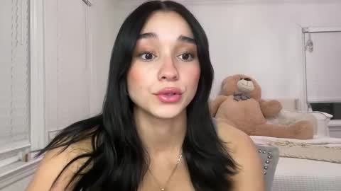 Adrianna  online show from 28, 1, 2025