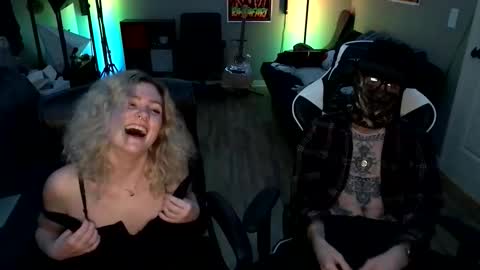 Snapshot of adultsw1m chatting on 5, 12, 2025 AdultSw1m online show from 5, 12, 2025