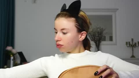 Snapshot of aelia_anara chatting on 29, 9, 2025 Aelia online show from 29, 9, 2025