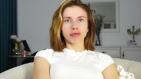 Snapshot of aelia_anara chatting on 10, 10, 2025 Aelia online show from 10, 10, 2025