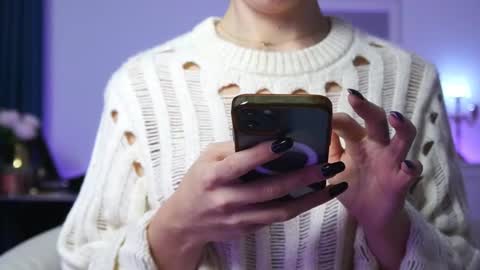 Snapshot of aelia_anara chatting on 13, 10, 2025 Aelia online show from 13, 10, 2025