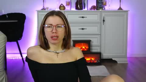 Snapshot of aelia_anara chatting on 16, 10, 2025 Aelia online show from 16, 10, 2025