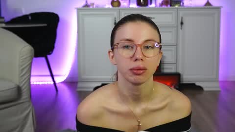 Snapshot of aelia_anara chatting on 17, 10, 2025 Aelia online show from 17, 10, 2025